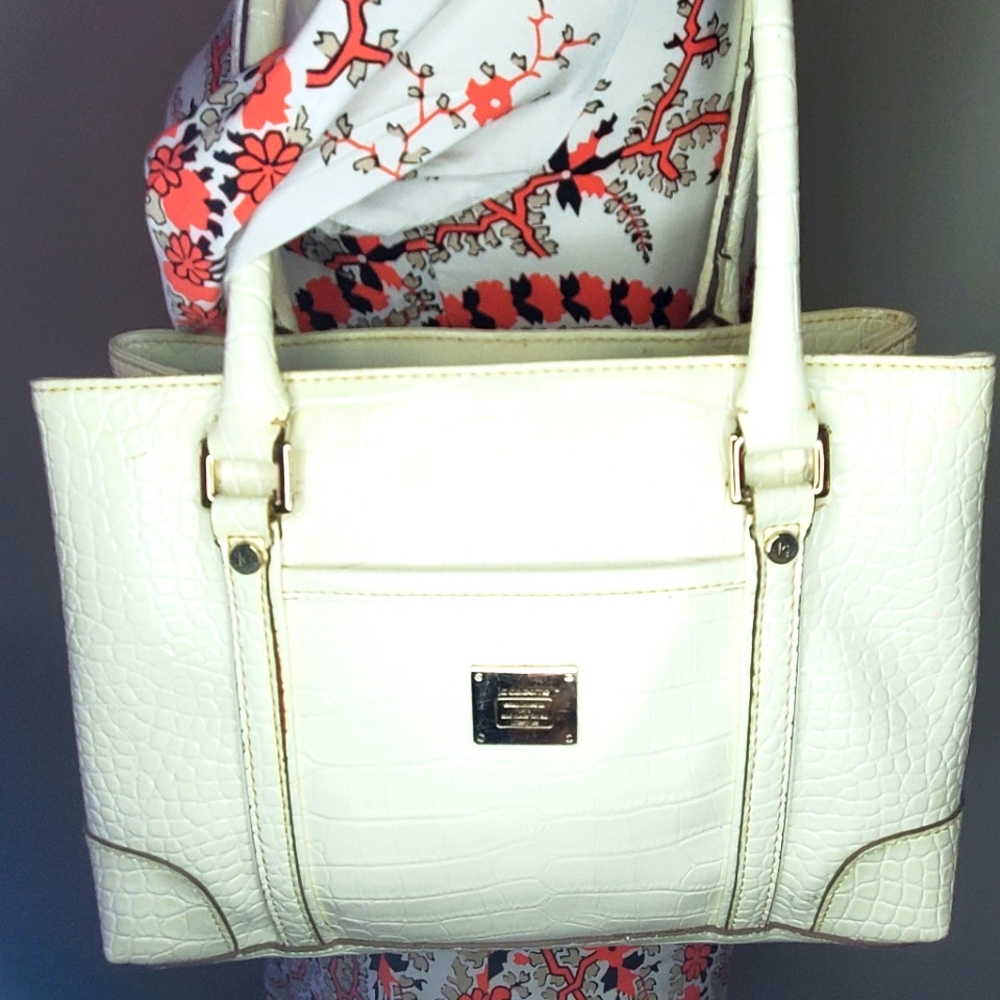 Liz Claiborne Hand Bag